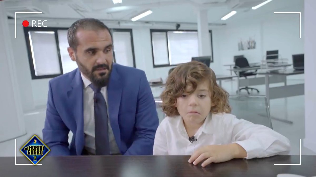 Así reacciona un niño cuando es su padre o su madre quien miente 😂 #AnaGuerraEH