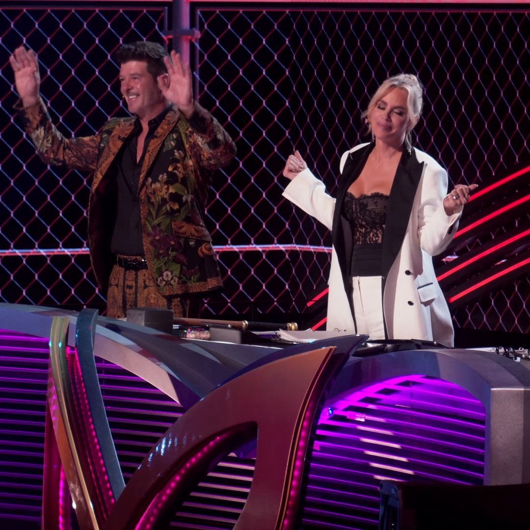 Wait what?! #BuffaloMask is giving us a remix on this classic! 😱 #TheMaskedSinger