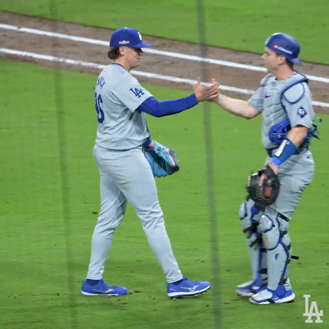 Victory formation! #NLDS