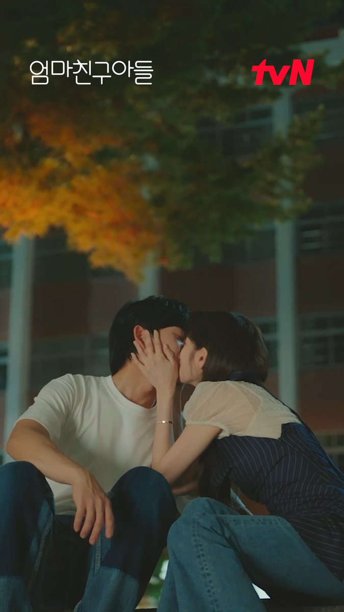 그러니까 티벤은 이번 주말부터 승효X석류를 못 본 다는 걸 믿을 수 없었던 것 같아.. 🩷오래오래 평생 알콩달콩 행복하게 백년해로 해💙 #엄마친구아들 #LoveNextDoor