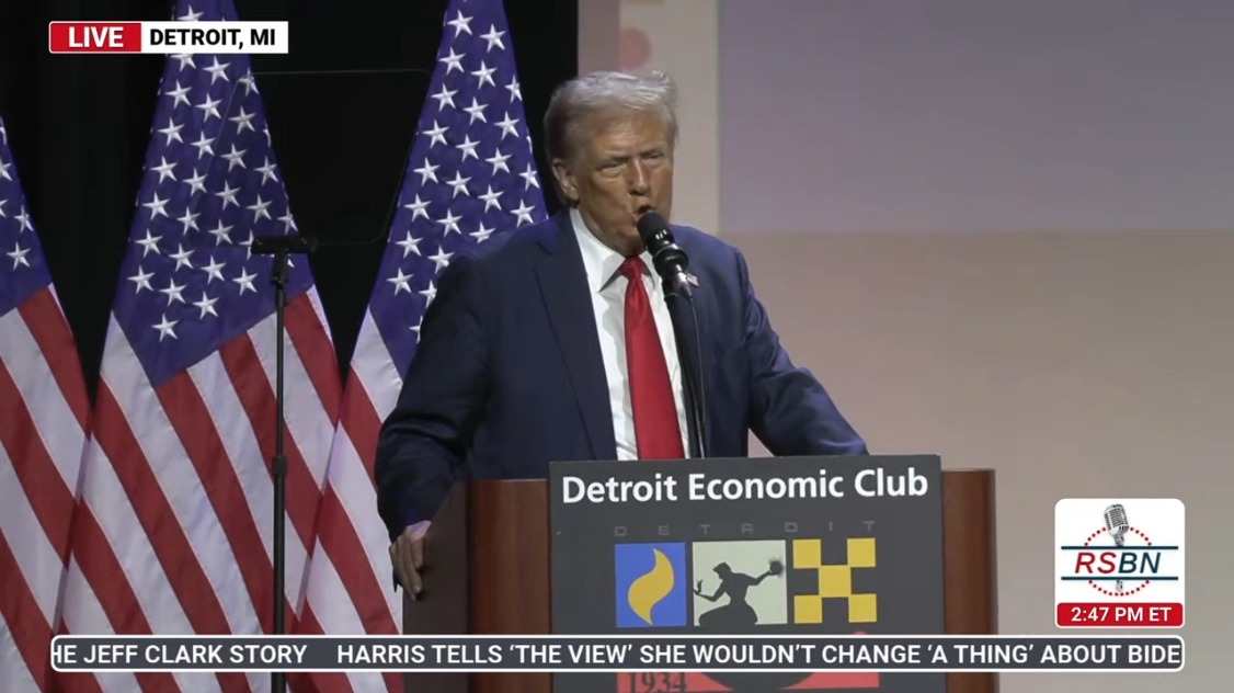 Trump announces he is considering raising taxes on imported goods to “one thousand percent”
