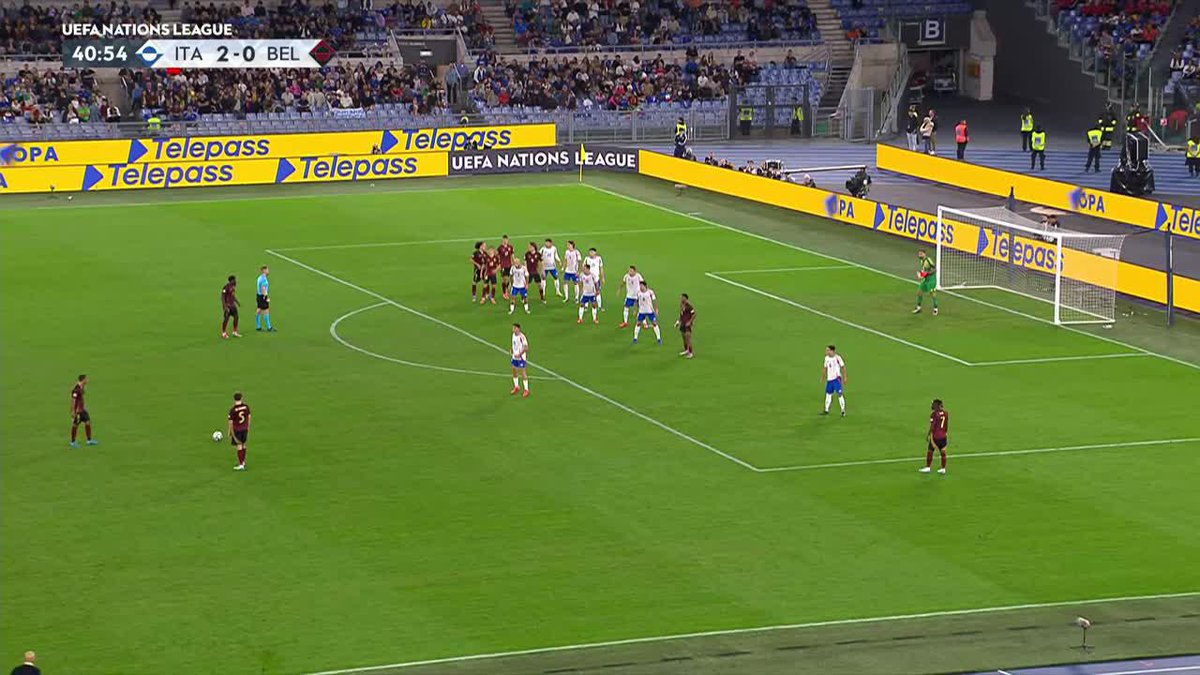 Bélgica 🇧🇪 hizo culto de las jugadas preparadas. Qué pedazo de gol.