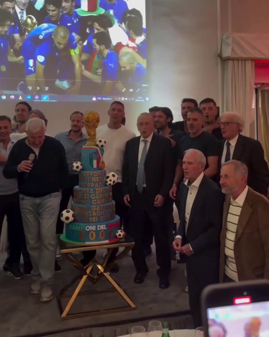 LA REUNION DELLA QUALE SAPEVAMO DI AVER BISOGNO 🏆⚽️ L’Italia del Mondiale 2006 si è ritrovata a Viareggio per ricordare e celebrare tutti insieme quell’incredibile vittoria di 18 anni fa 🇮🇹 #Calcio #Italia #Mondiali2006