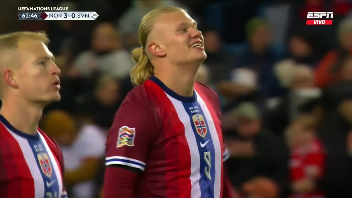 Usted está viendo historia: Erling Braut Haaland acaba de convertirse en el máximo goleador de Noruega 🇳🇴. Llega a 34 y supera a Jørgen Juve. Lo consigue en solo 36 partidos. Disparate total.