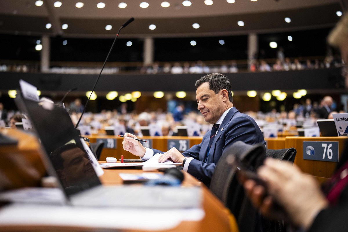 Cuando nadie hablaba de agua, nos comprometimos a llevar la voz de miles de andaluces a Bruselas. Ahora el tema está en la agenda. Volvemos habiendo dado un nuevo paso adelante en estos dos días y se está despertando una mayor sensibilidad en la UE. Estamos más cerca.