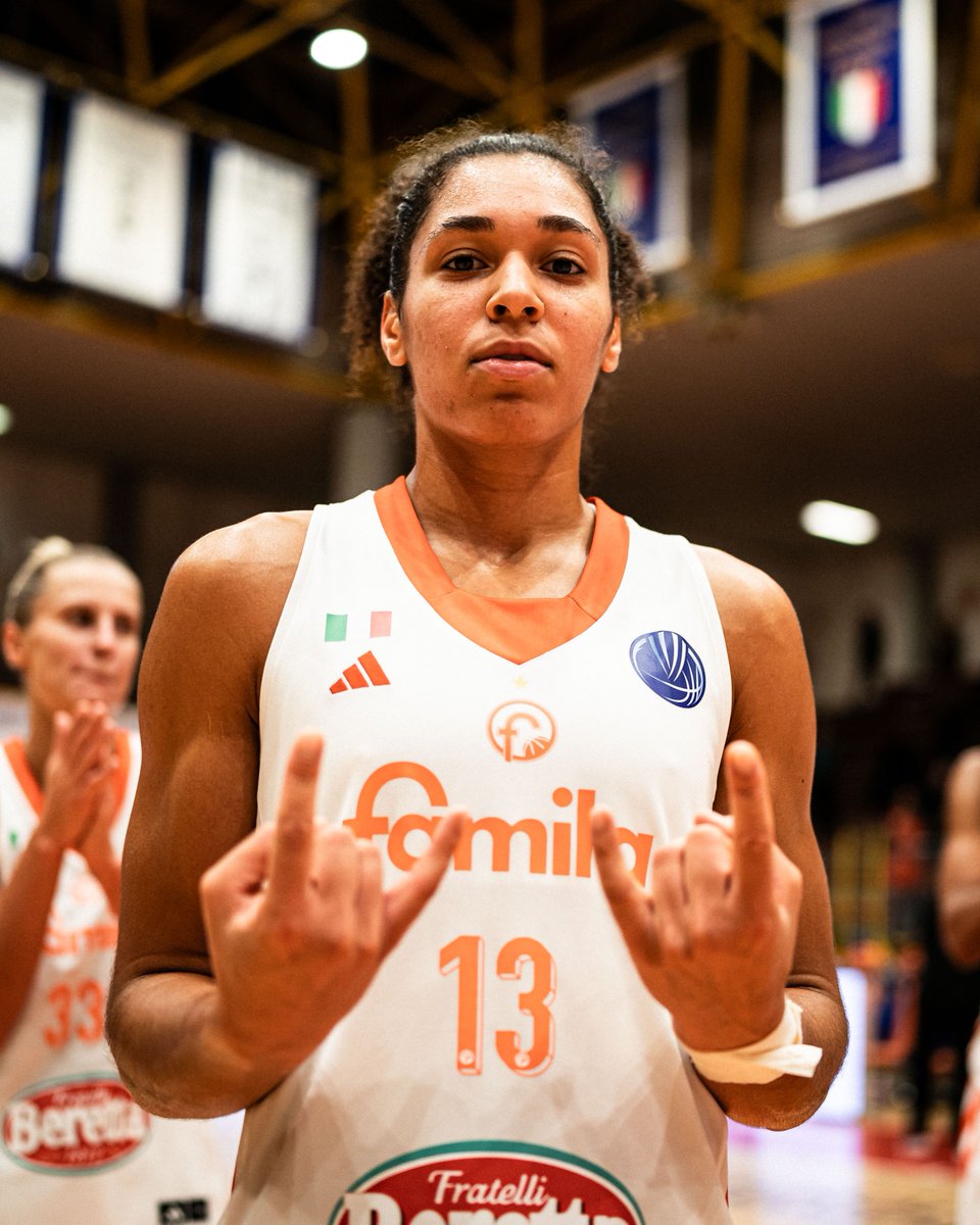 WHAT. A. GAME. 🔥 Janelle Salaun introduces herself to familaschio's fans with an all around performance to secure the W 💪 24 PTS | 9 REB | 5 STL | 4 AST | 34 EFF #EuroLeagueWomen