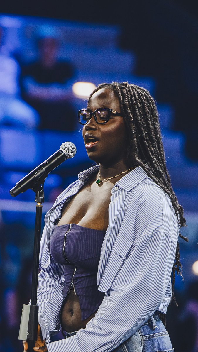 “Brividi da tutte le parti” e se a dirlo è giorgia 🤷🏻♀️, tocca crederle. Signore e signori, Mimì in “Godspeed” di Frank Ocean a #XF2024