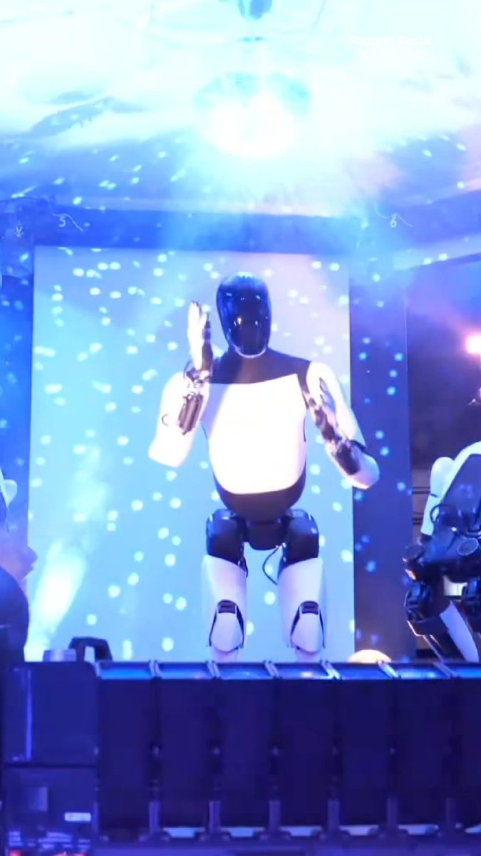 Did anyone have Tesla ending its Cybercab reveal with this robot performance on their 2024 bingo card?