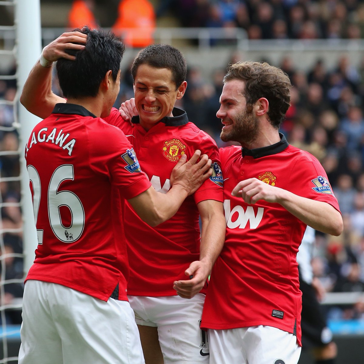 What I'd do to have a striker like Chicharito at #mufc right now... 🥹🇲🇽