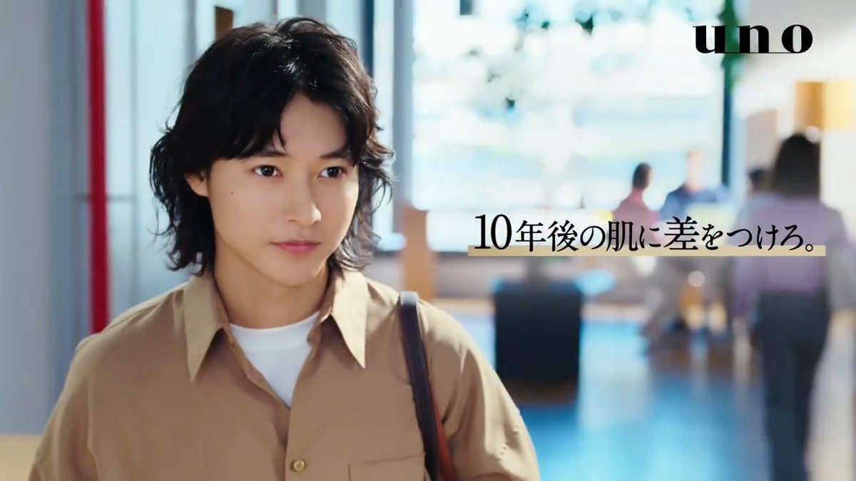 【新作WEB動画公開】👏 ／ 10年後もこのままいけるか？ ＼ #山﨑賢人 さんが三面鏡に問いかけると… えっ！分身たちが勝手に会話を始めた！？👀 その結末は👉 #uno #ウーノ #バイタルクリームパーフェクション ａ (医薬部外品) #10年後の肌に差をつけろ #肌はオレらの勝負服