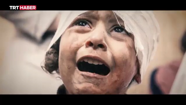 Yüreklerinde çocukluk özlemi, bakışlarında zulmün yorgunluğu... Onlar, işgal altındaki Gazze’nin kız çocukları. #DünyaKızÇocuklarıGünü