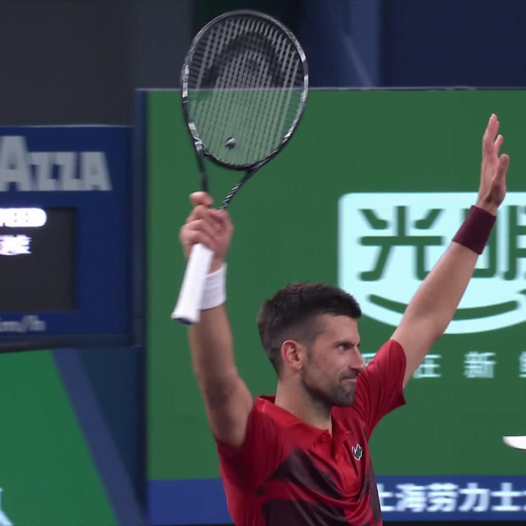 Djoker one step closer 👊 Novak Djokovic defeats Mensik 6-7 6-1 6-4 to reach his 78th ATP Masters 1000 semi-final, just two wins from his 100th career title! 😮💨 #RolexShanghaiMasters