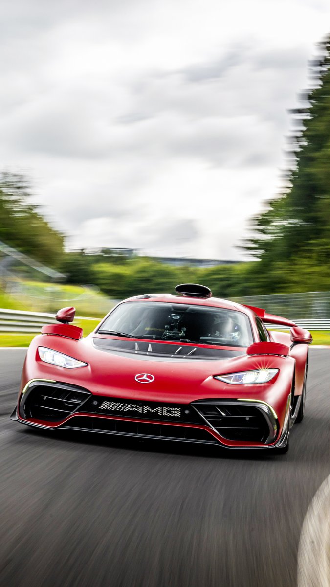 The footage you've all been waiting for 👀 The Mercedes-AMG ONE breaking the record for the fastest street-legal car around the Nürburgring-Nordschleife ⚡