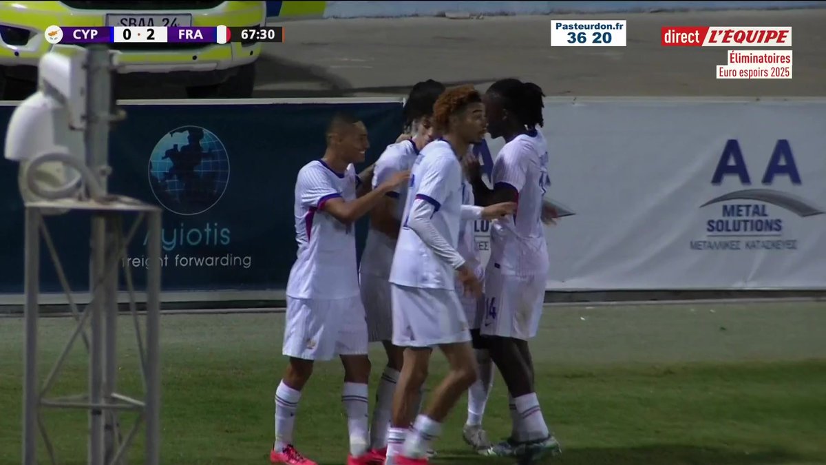 Magnifique but d’Akliouche qui reprend en une touche, barre rentrante 🤩 🇨🇾0-2🇫🇷 #CHYFRA