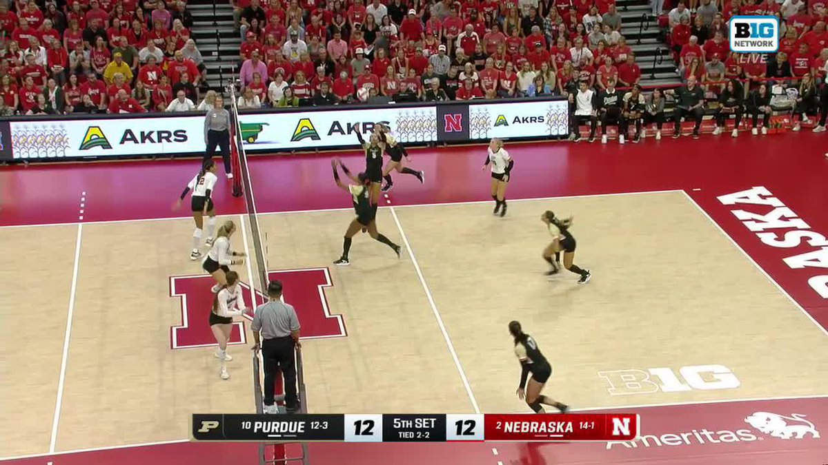 ANDI JACKSON IS HER. BIG RED IN FRONT. TIMEOUT, PURDUE. #GBR