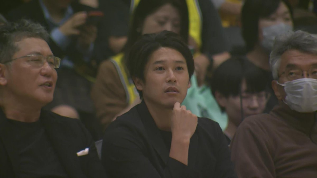 この方々は・・・⚽️🏟🇯🇵 元サッカー日本代表の内田篤人さんと権田修一選手がSR渋谷のホームに！ 内田篤人official Shuichi Gonda #Bリーグ #りそなグループ