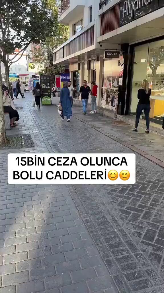 Yere çöp atanlara para cezası kesilen Bolu'da caddelerin temizliği: