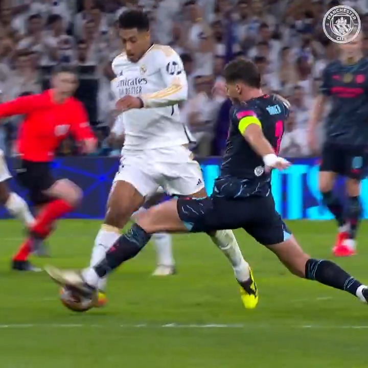 Brick wall, Rúben Dias! 🧱✋