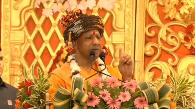 भारत का हिंदू एवं सनातन समाज कभी भी विपन्न नहीं रहा। बल, बुद्धि और वैभव में सदैव दुनिया के अंदर अग्रणी रहा...