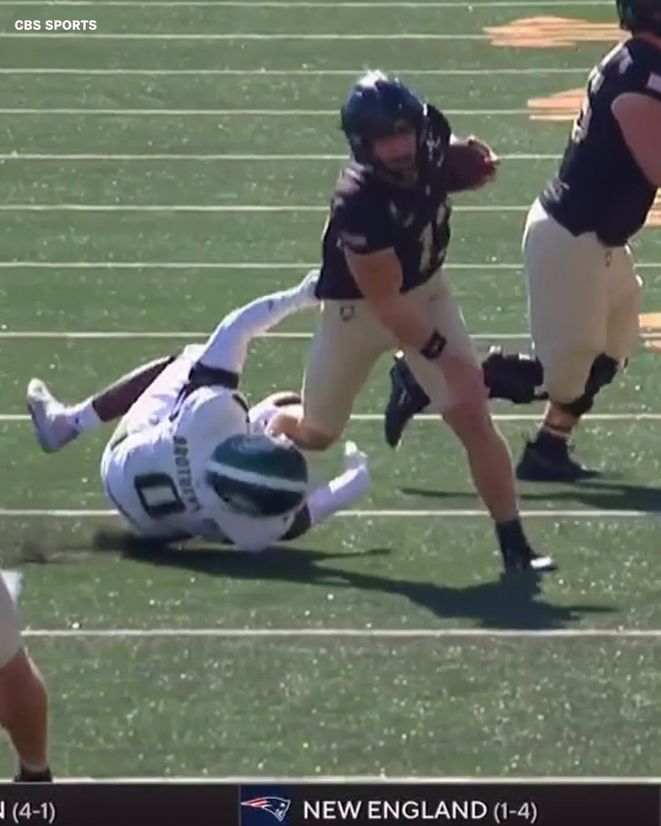 THIS STIFF ARM BY BRYSON DAILY 😤