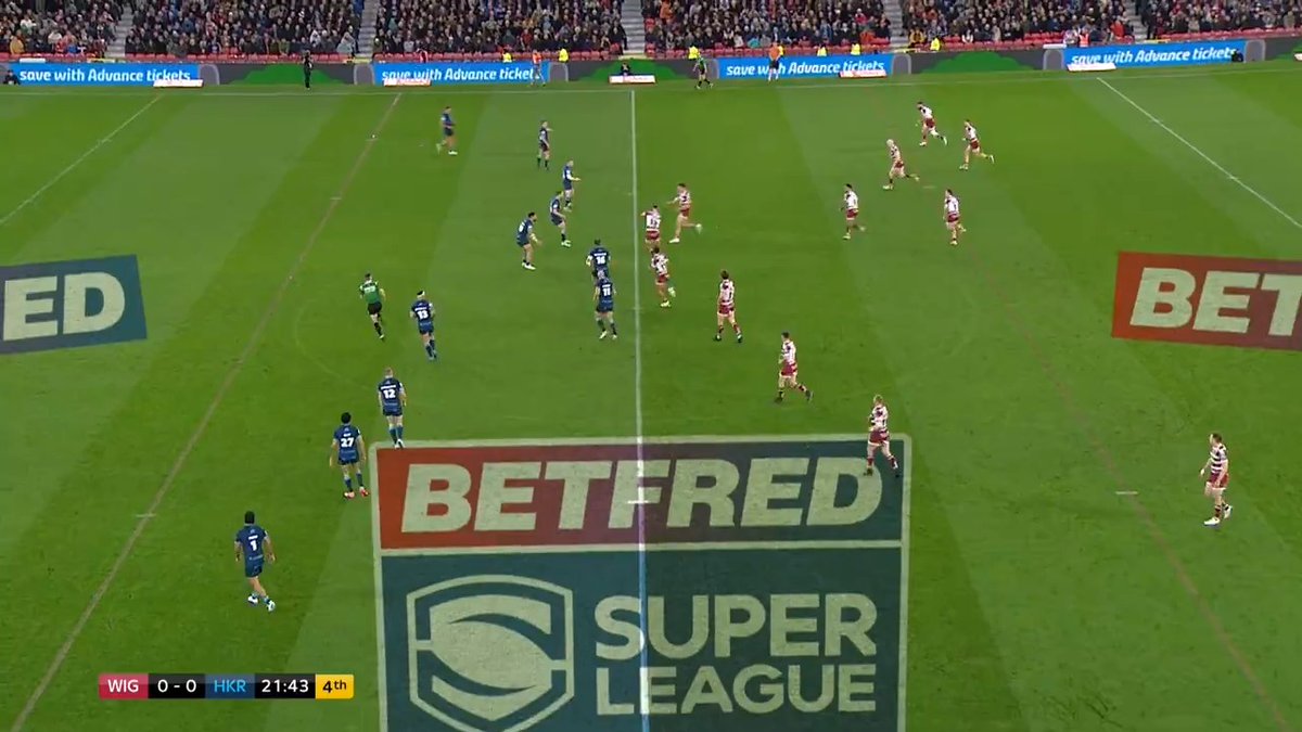 Bevan French with the opening #GrandFinal try 🤯 We've seen it all before from the Wigan Warriors 🍒⚪️'s wizard 🪄 #SuperLeague
