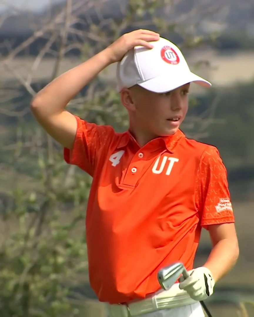 A 12 year old lad made a slam dunk ace with Tony Finau watching. Legend! 👏