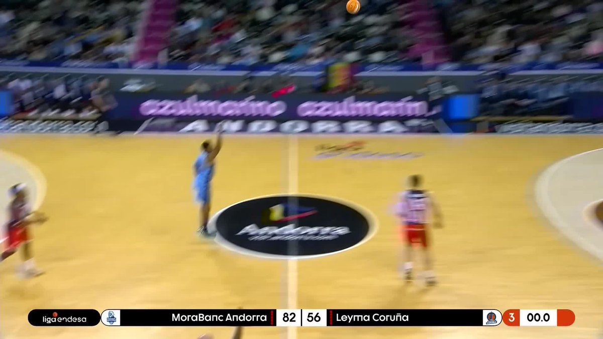 🤪🤪🤪🤪🤪🤪🤪 Está fuera de tiempo, pero... JOJOJOJOJO. ¡DESDE DÓNDE LA METIÓ Stan Okoye PARA CELEBRARLO CON LA AFICIÓN! ¡LOCUUUUUUUUUURA! 📺 Movistar Plus+ | #ConectaConTuPasión #LigaEndesa | MoraBanc Andorra