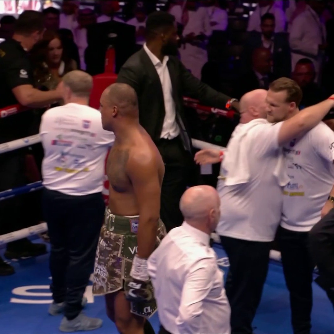 A FIRST ROUND KNOCK-OUT! 💥 UNBELIEVABLE FABIO WARDLEY 😮💨 #BeterbievBivol x #WardleyClarke | #RiyadhSeason