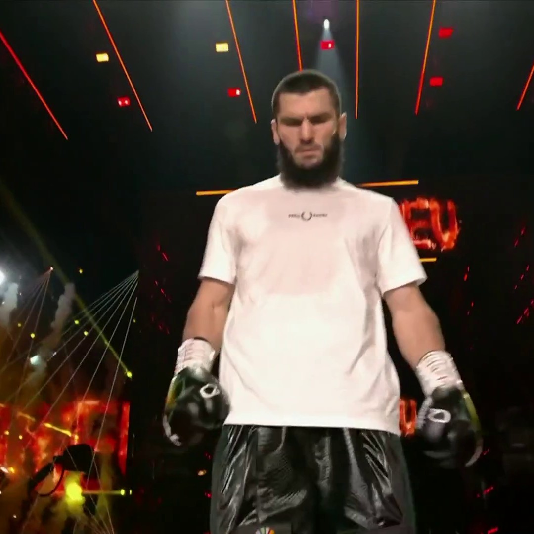ENTER BETERBIEV! 👑 Striving for undisputed! 🔥 #BeterbievBivol | #RiyadhSeason | Live Now