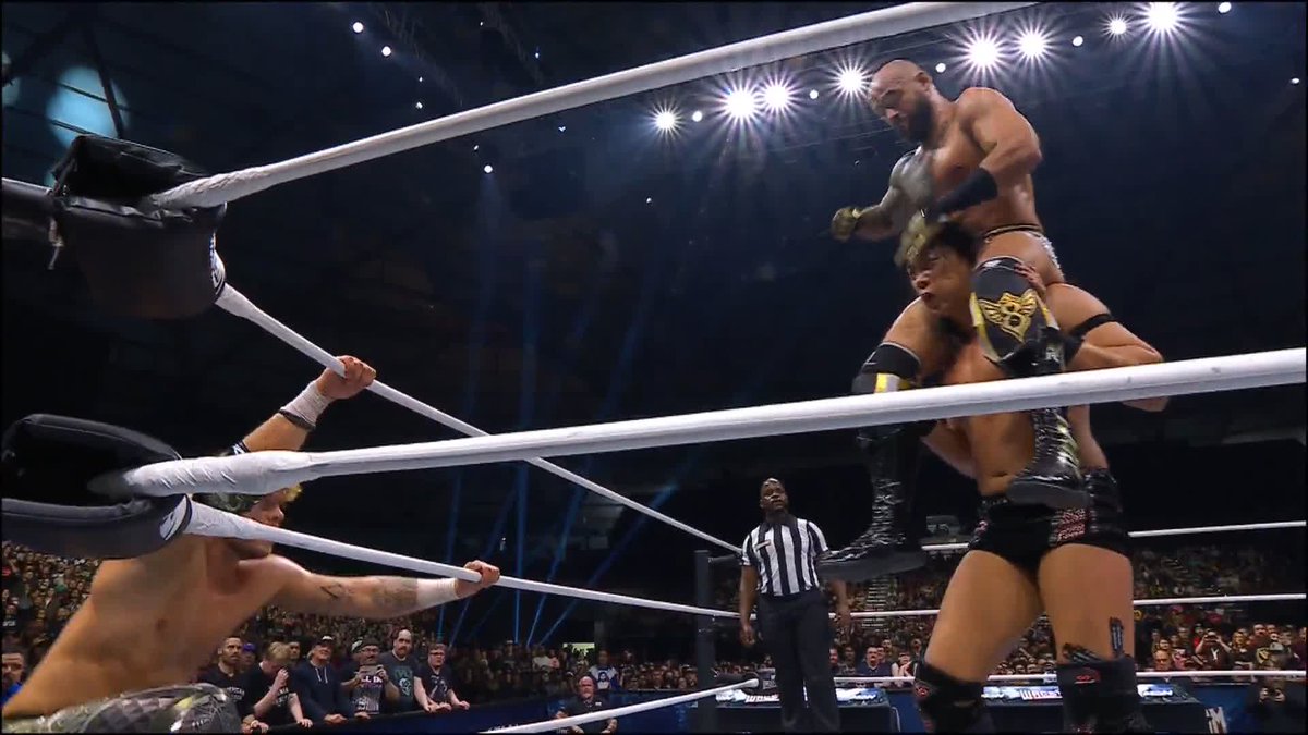 Insane action on-going in the triple threat! #AEWWrestleDream