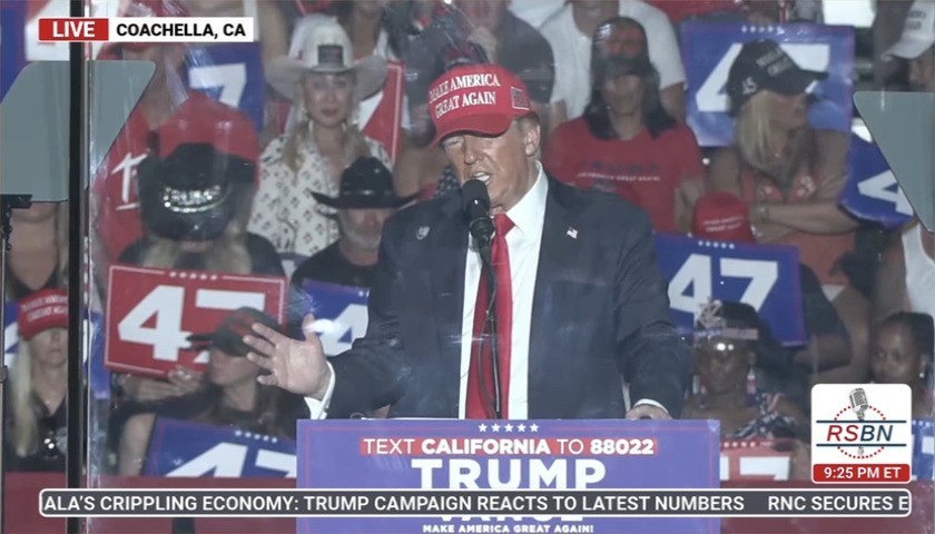 Trump praises Xi Jinping and says the real “enemies” are Americans who don’t support him