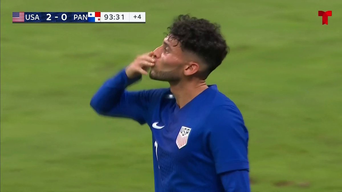 RICARDO PEPI BACK HOME IN TEXAS MAKES IT 2-0 FOR THE USMNT IN THE 90+4' 🔥 WHAT A WAY TO CAP OFF MAURICIO POCHETTINO'S FIRST MATCH IN CHARGE 🇺🇸 NEXT UP: MEXICO ON TUESDAY 🇲🇽