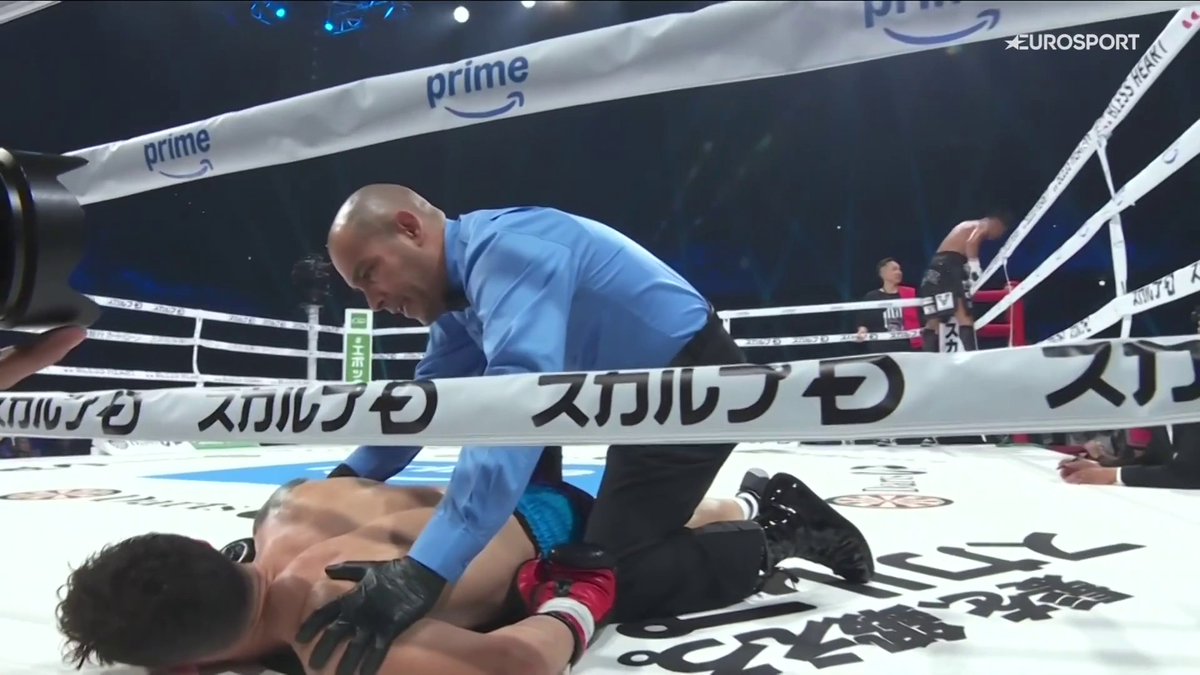 🇪🇸 Se esfuma el sueño de 𝐍𝐨𝐫𝐢𝐞𝐠𝐚... ❌ El español cae de forma contundente con Iwata en los segundos finales del tercer asalto 🏆 El japonés, nuevo campeón del peso minimosca de la WBO 💪🏻 Muy orgullosos de ti, Jairo #BoxeoenEurosport