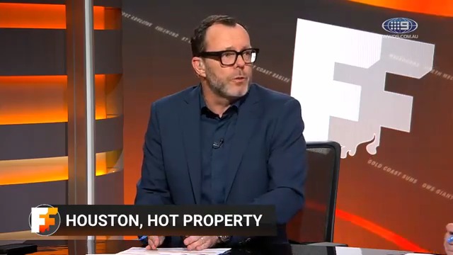 "I still feel he will get to Carlton." 👀 Damian Barrett on the Dan Houston situation, while Tom Morris reports Collingwood is currently 'nowhere near' satisfying Port's demands for the two-time All-Australian. #9FootyFurnace | Live on 9Now 🖥️