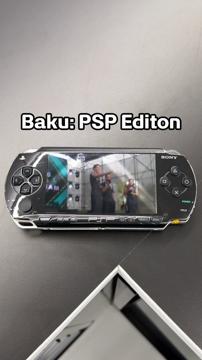 The #AzerbaijanGP but captured on a PSP ๐ฝ๏ธ๐