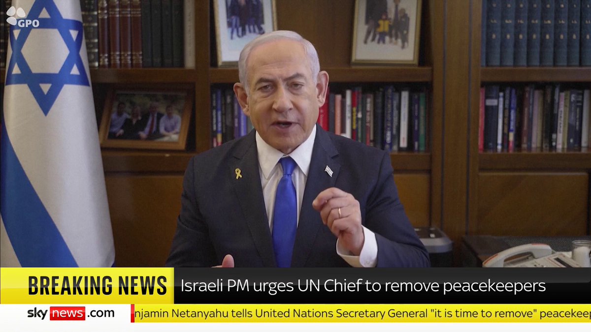 Netanyahu is now openly threatening the UN. Instructing them to remove peace keepers in south Lebanon 🇱🇧 Troops stationed there under a UN resolution. Starmer 🇬🇧 must join Spain 🇪🇸, Italy 🇮🇹, France and Jordan 🇯🇴. Ban arms sales to Israel 🇮🇱 now.