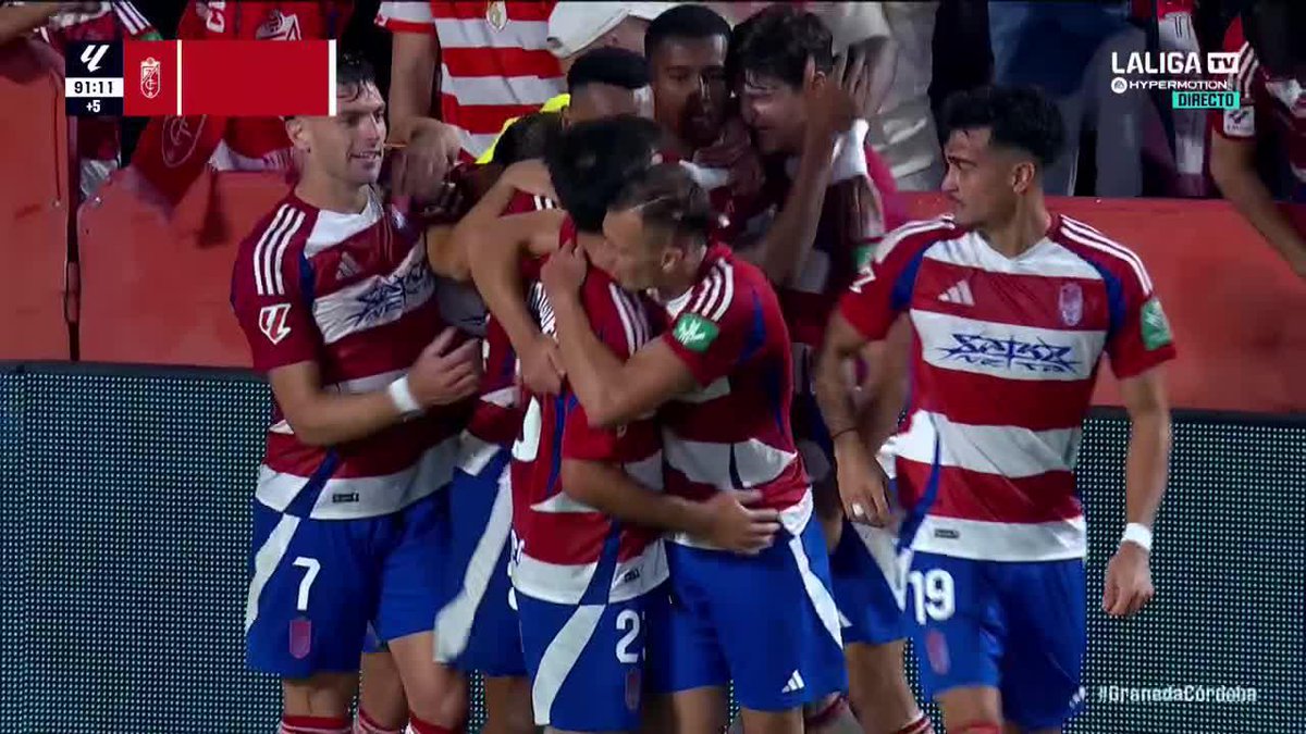 La veteranía de Trigueros encontrando el hueco. La juventud de Diao para saber el momento exacto. El gol de Siren para darle la primera victoria en casa al Granada CF ❤️⚪️ 🔴⚪️ #LALIGAHYPERMOTION