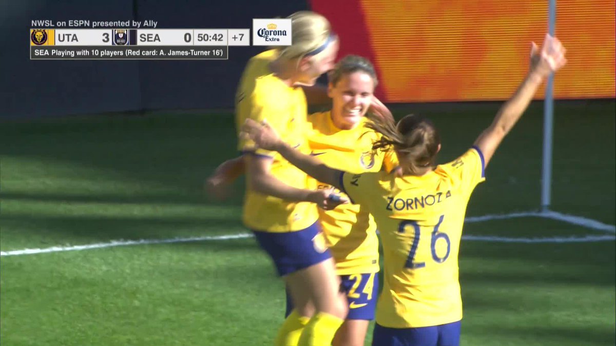 The first hat trick in Utah Royals FC history! Take a bow Cloé Lacasse!
