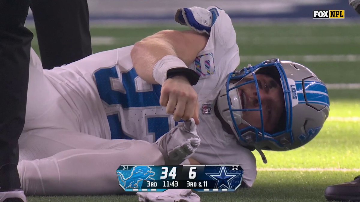 Aidan Hutchinson is being carted off the field after an apparent leg injury Tough blow for the Lions. Praying he's okay 🙏 (via FOX Sports: NFL)