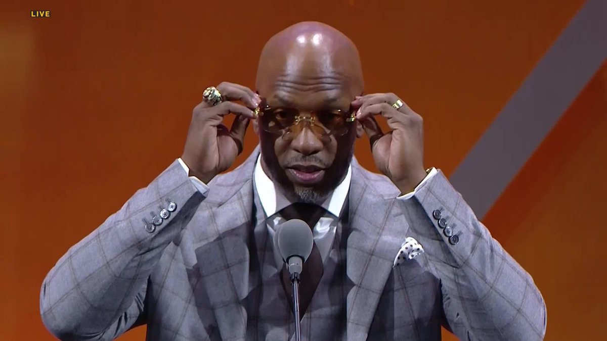 "It was in Detroit where I became known as a winner, which is all I ever wanted" Great to see Chauncey Billups getting enshrined…while rocking the Buffs. Also nice to see Ben & Joe D in the house.