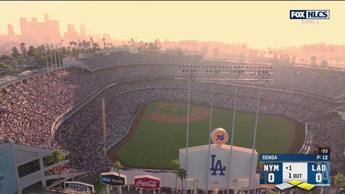 Dodger Stadium looking beautiful this time of year 😍
