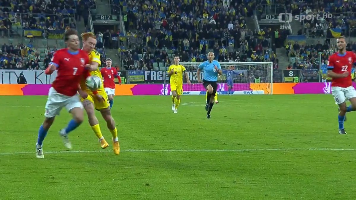 Byla přísná, nebyla přísná? ⚽️🤷‍♂️