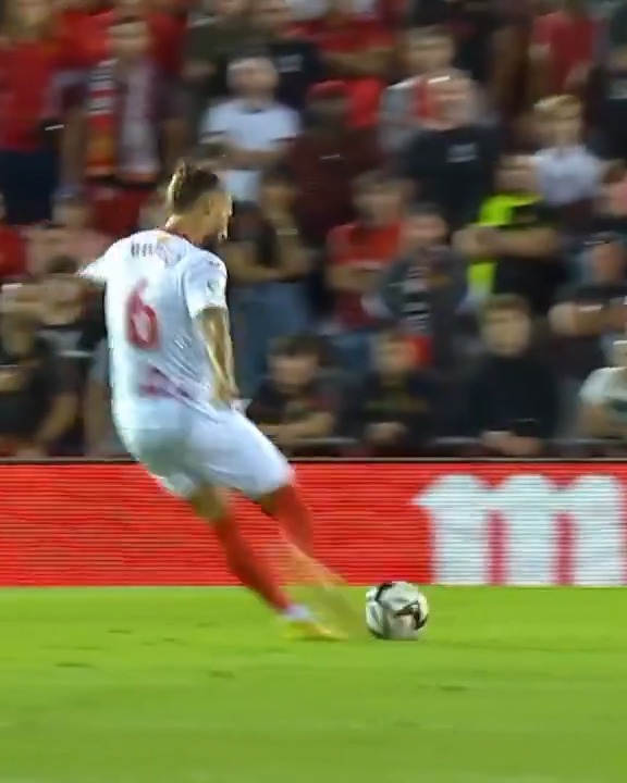 Desde su casa... 🚀 Nemanja Gudelj x Sevilla Fútbol Club #LALIGAEASPORTS | #TalDíaComoHoy