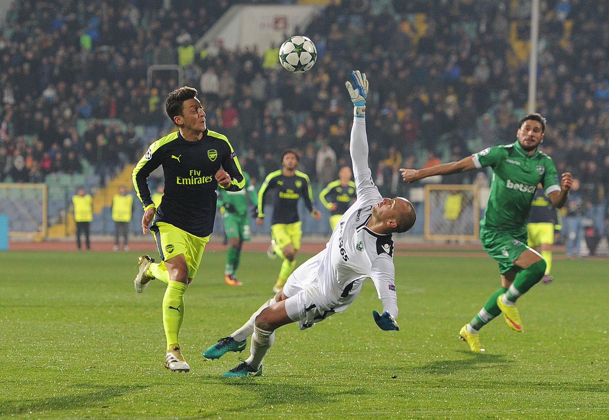 Imagine not showing Mesut Özil's unreal Champions League goal on his 36th birthday 🤤 (via Arsenal)