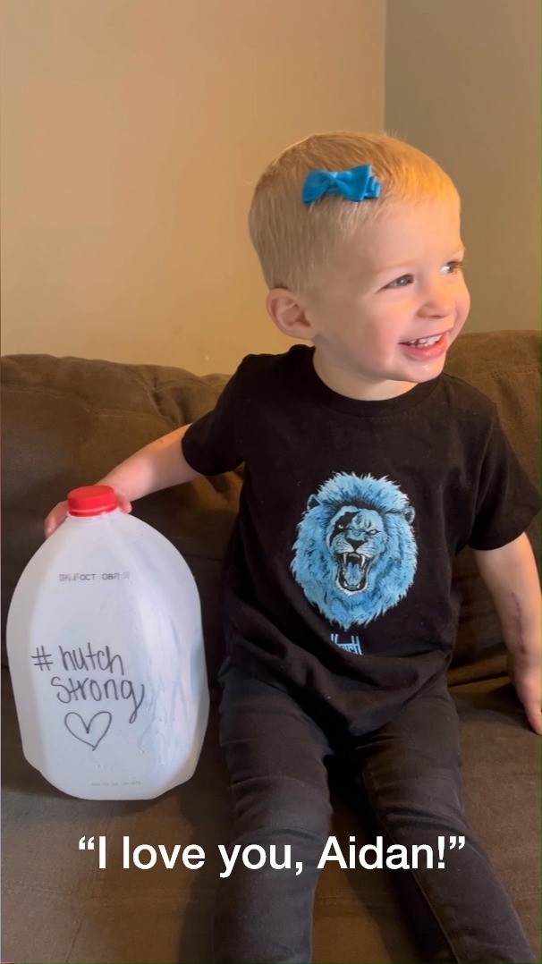 💙 Our Hutch Hero Aidan Hutchinson 💙 Detroit Lions Hutch has shared words of encouragement with these #LittleVictors and written many of their names on his water jug before each game. Now, they are sharing words of encouragement with him.