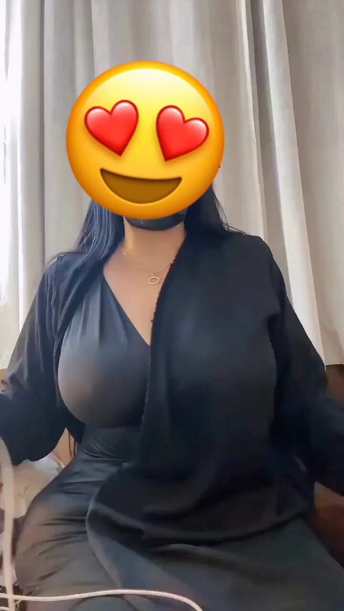 الويكند جاي وودها ترفع قرونك 🤟🏻 تخليك تعزمها في كفي وبعد ما تركب السياره وتنتظرها تتفاجاانها بعبايه تحته كلوت بس تنزلون للكفي هي تسولف وانت عينك علي الصدر وشكل الحلمه مو انت وبس الكفي كله يطالع وفي الاخير 👩🏻الويكند بسافر انا وصاحبي دبي 👨🏻تقول فحلك 👩🏻 ما تفرق وش رايك 👨🏻ok