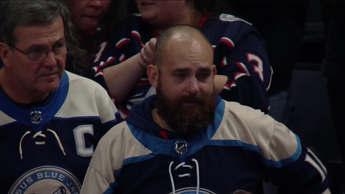 Both teams let 13 seconds go off the clock before puck drop, and fans started a "Love you, Johnny" chant 🥹