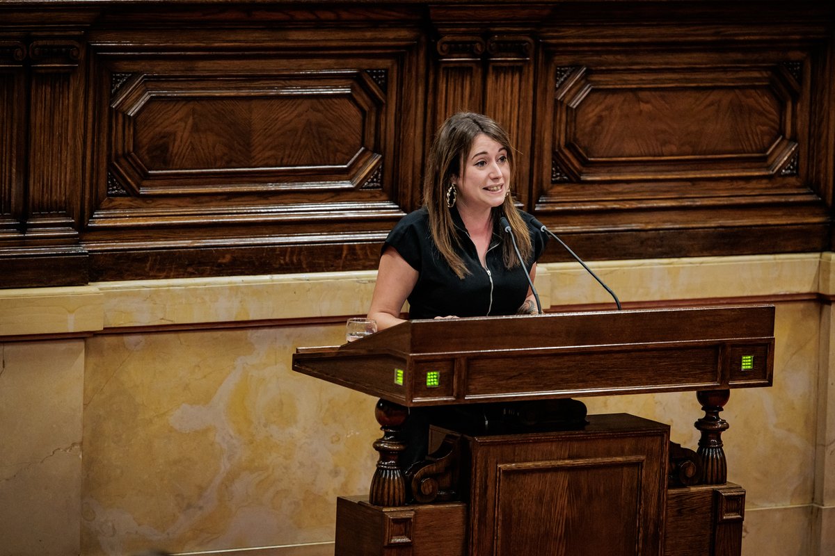 ๐ธProu fer Bizums als rendistes a travรฉs dels lloguers dels joves ๐ฃ๏ธ Laure Vega ยซHi ha 400.000 pisos buits i 50.000 pisos turรญstics. รs necessari recuperar aquests pisos buits i convertir-los en parc pรบblic d'habitatge, regular l'รบs turรญstic i el lloguer de temporadaยป