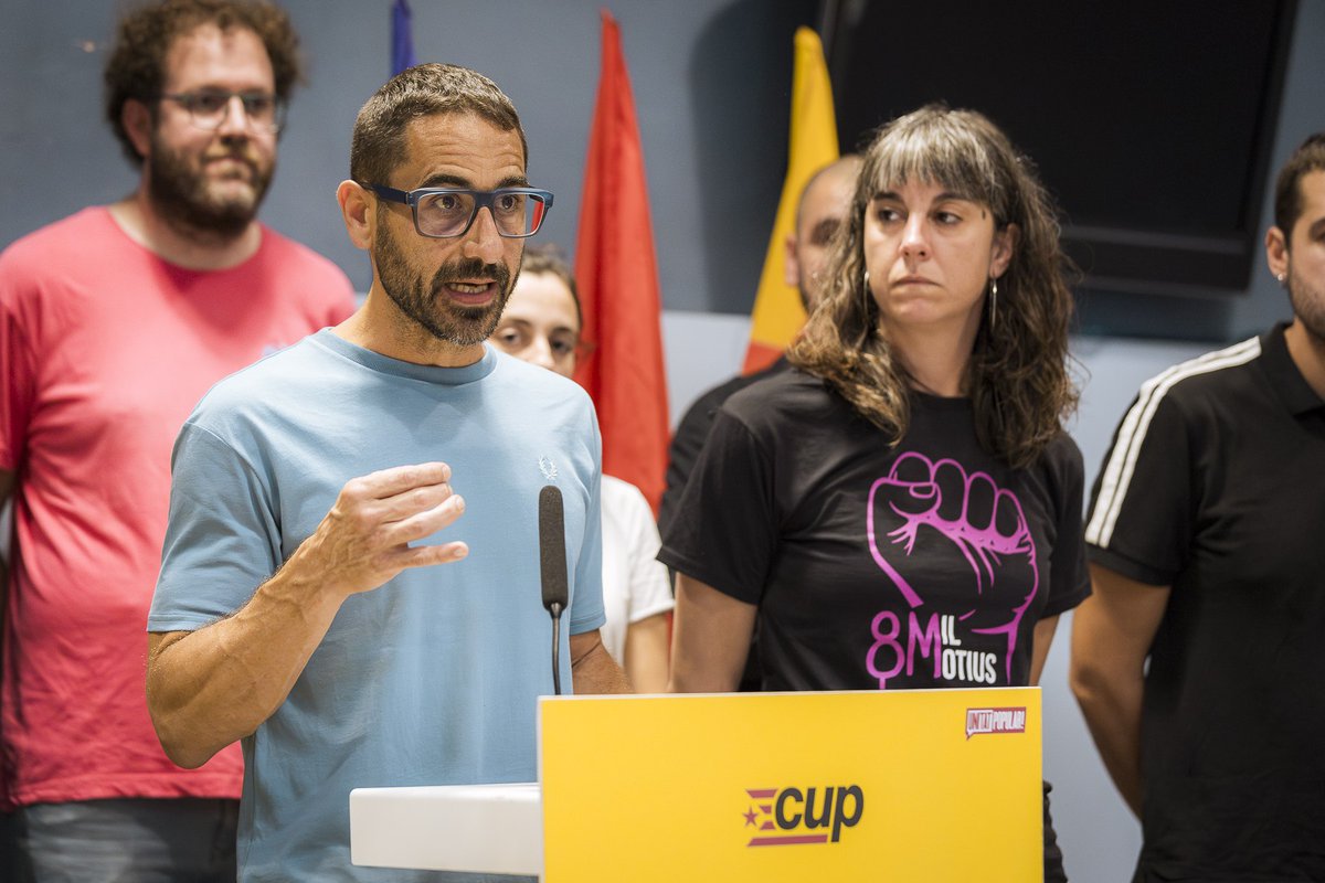 💥 El feixisme avança si no se'l combat Contra l’extrema dreta i el racisme, sortim als carrers. Ens veiem aquest diumenge a Ripoll en suport a Casal Popular La Metxa Su Moreno 🇵🇸 🇨🇺 Non Casadevall i Sala