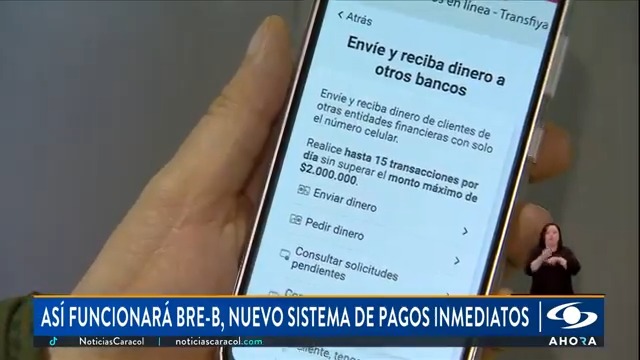 En menos de un año los colombianos podrán transferir dinero desde cualquier entidad financiera hacia cualquier otra, sin costo y de manera sencilla. ¿Cómo funcionará? Le contamos. Más en